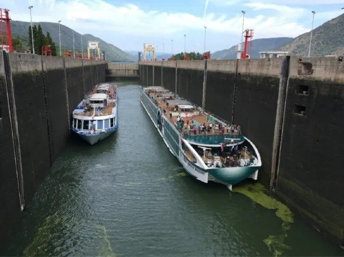 監(jiān)控系統(tǒng)